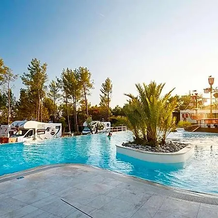Mobile Homes Santa Marina, Lanterna فندق بوريتش