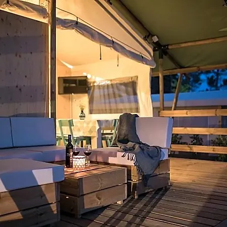 Mobile Homes Santa Marina, Lanterna 5* بوريتش